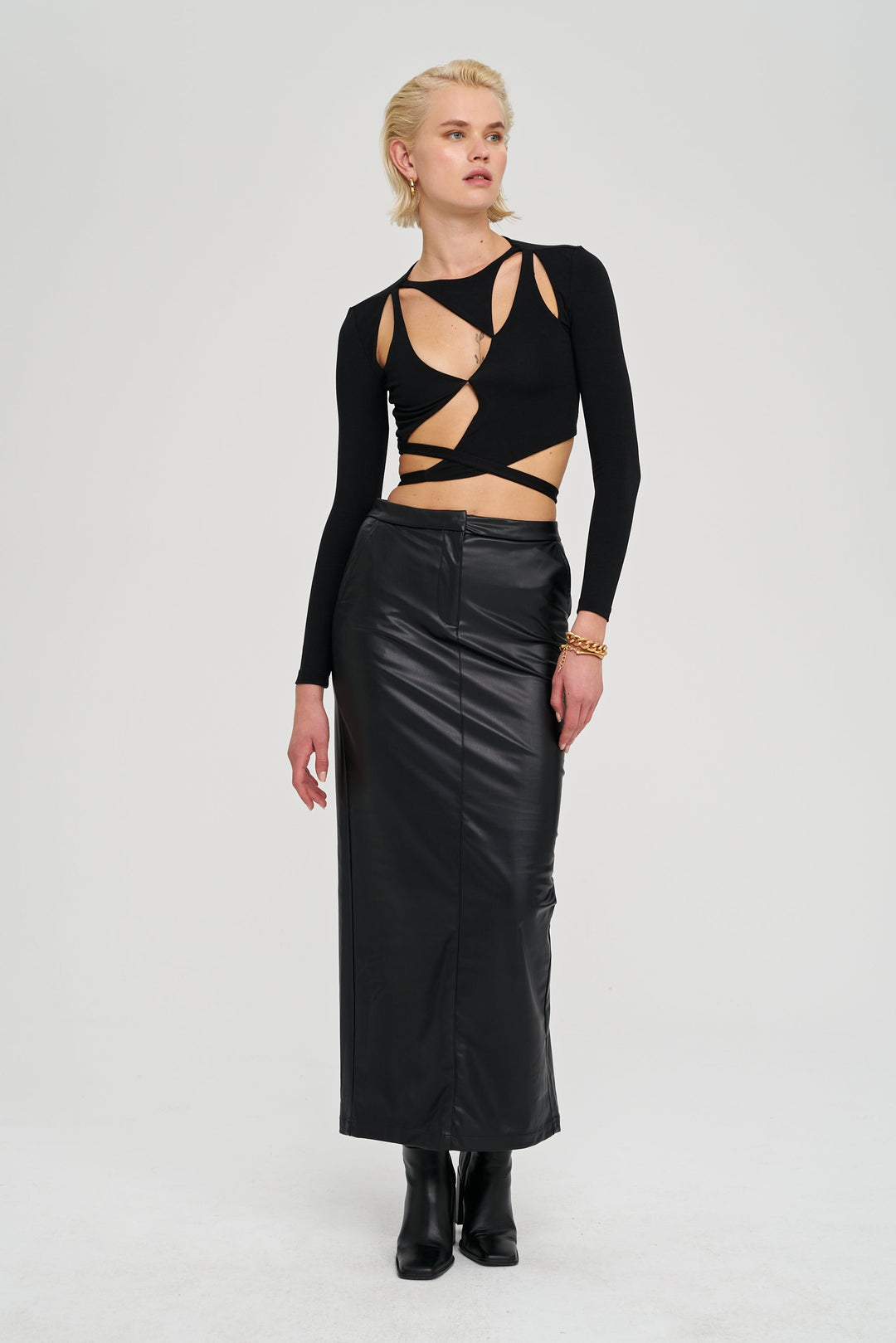 Women's Alexis Top - Black | Iamnotbasic – IAMNOTBASIC